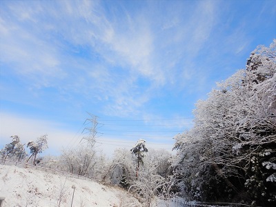 青空と雪景色の写真