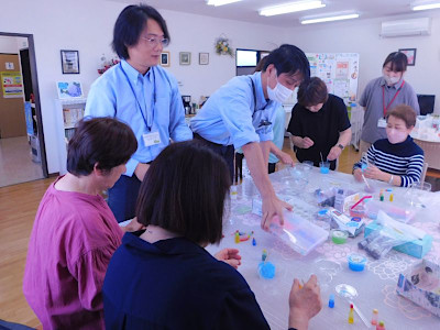 出前講座を受ける参加者の様子