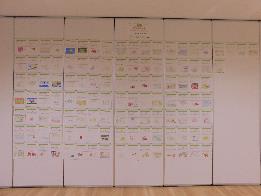 再利用型封筒デザインコンテスト作品展示の様子1